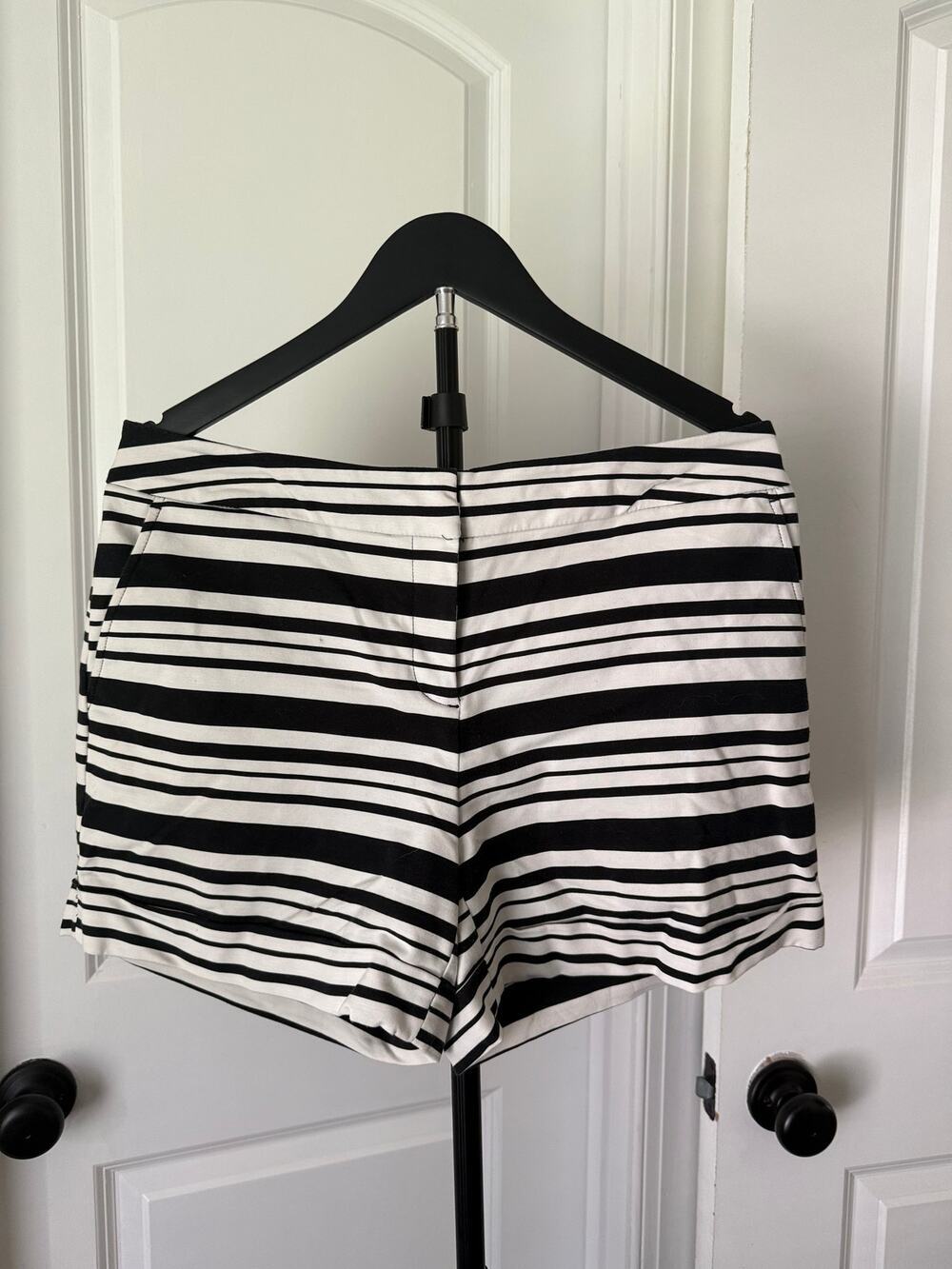 Black White Striped Tailored Shorts Nautical Preppy Coastal Women’s Size 10